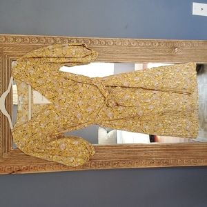 NWT Simple Retro Yellow Flower Dress with Waist Tie